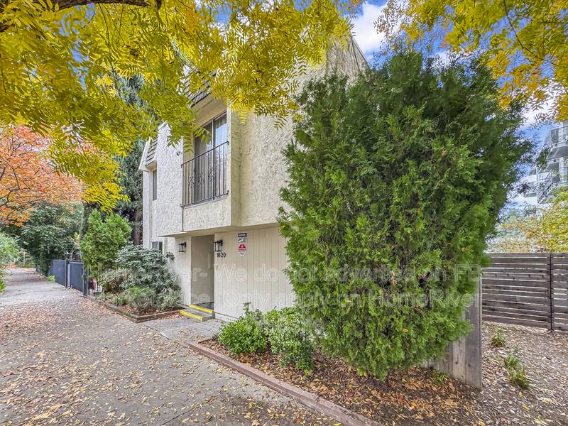 Apartment for rent at 1620 F St #2, Sacramento, CA 95814