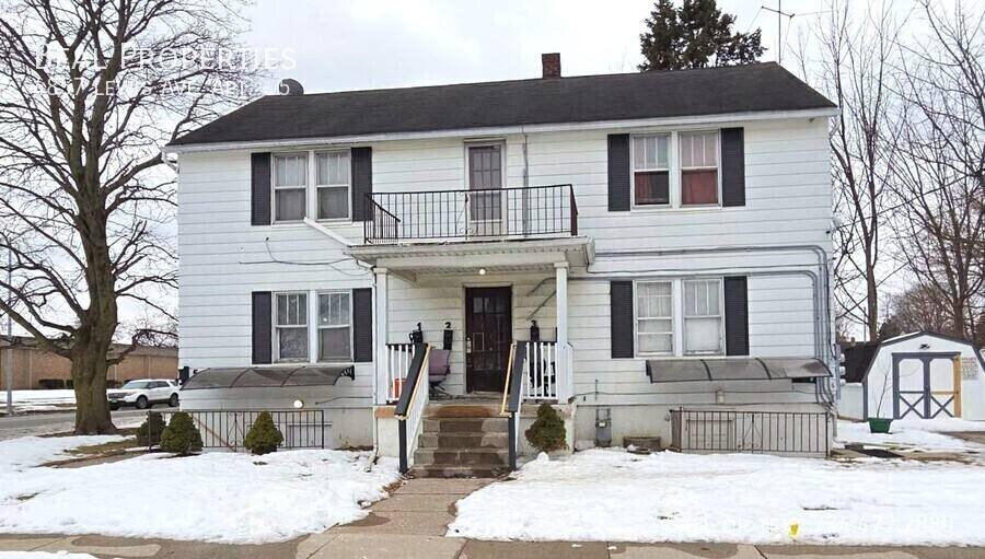 Apartment for rent at 4857 Lewis Ave, Toledo, OH 43612
