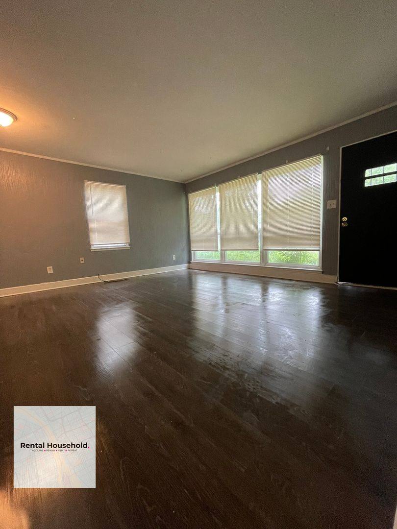 House for rent at 10400 Saratoga, Oak Park, MI 48237