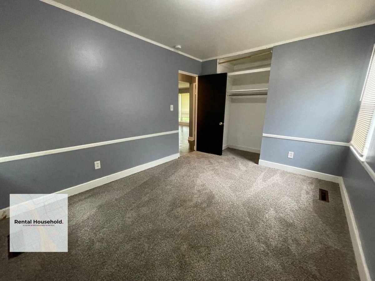 House for rent at 10400 Saratoga, Oak Park, MI 48237