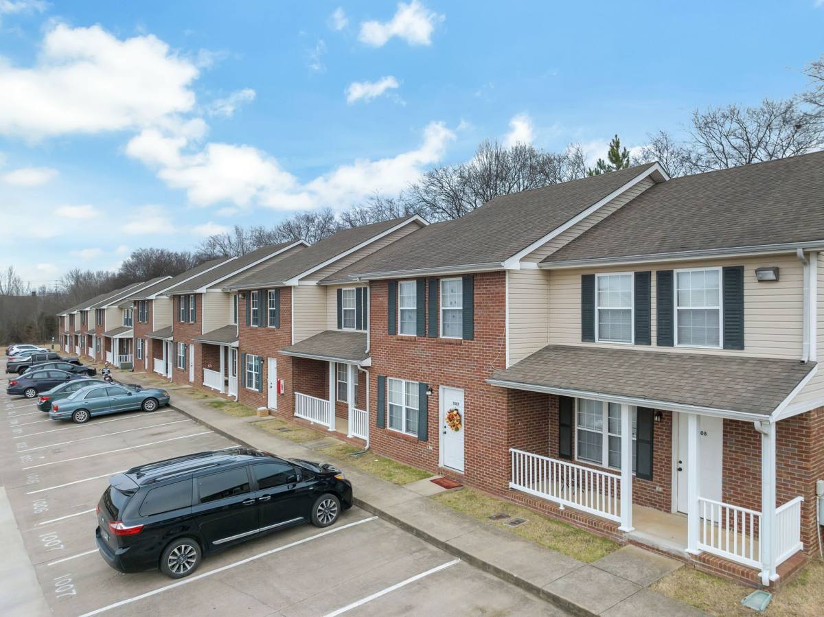 Apartment for rent at 550 New S Dr, Clarksville, TN 37043