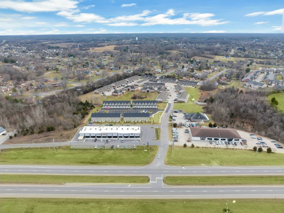 Apartment for rent at 550 New S Dr, Clarksville, TN 37043
