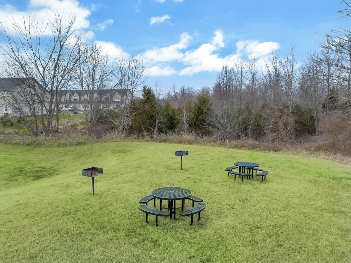 Apartment for rent at 550 New S Dr, Clarksville, TN 37043