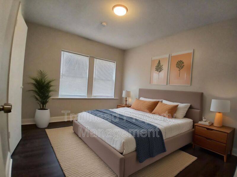Apartment for rent at 2727 Campbell #1SW, Kansas City, MO 64109