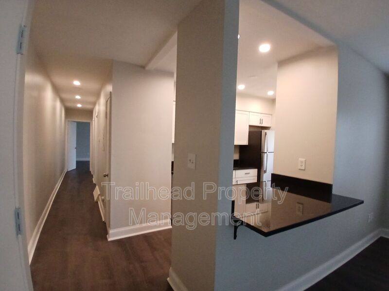Apartment for rent at 2727 Campbell #1SW, Kansas City, MO 64109