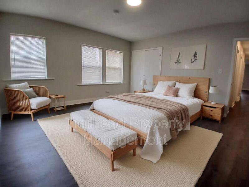 Apartment for rent at 2727 Campbell #1SW, Kansas City, MO 64109