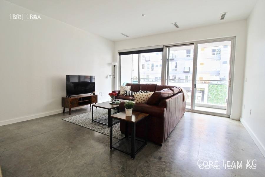 Apartment for rent at 1914 Main St, Kansas City, MO 64108