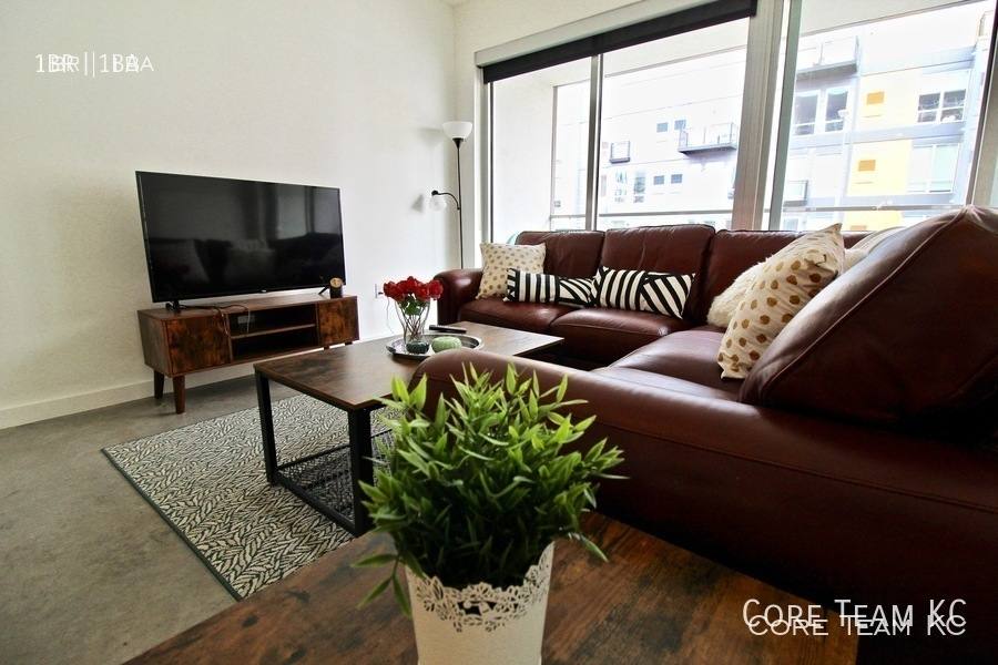 Apartment for rent at 1914 Main St, Kansas City, MO 64108