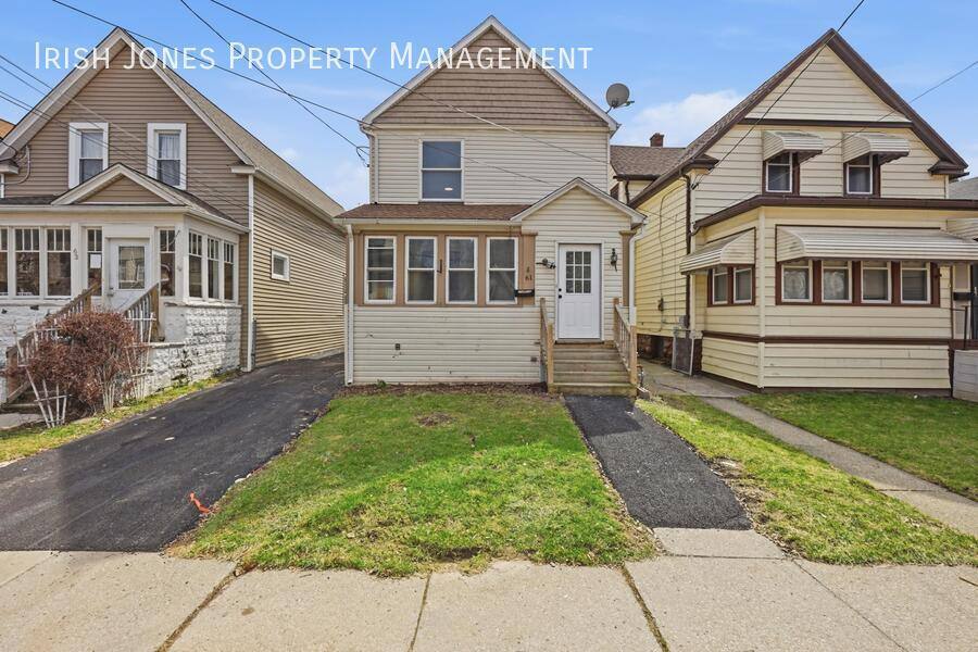 Apartment for rent at 61 Princeton Place, Buffalo, NY 14210