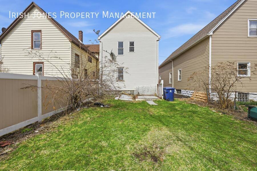 Apartment for rent at 61 Princeton Place, Buffalo, NY 14210
