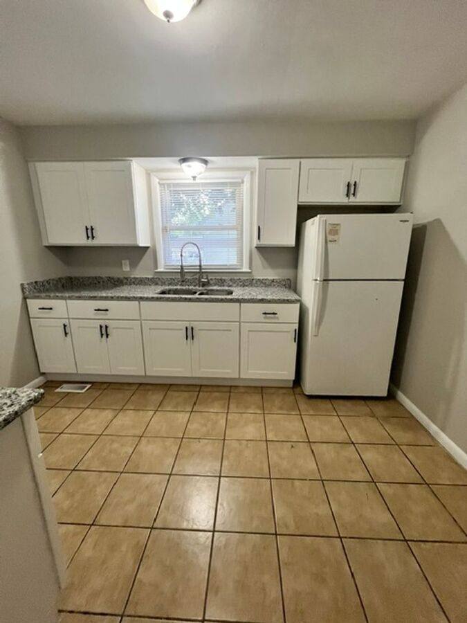 House for rent at 1647 Strader Dr, Lexington, KY 40505