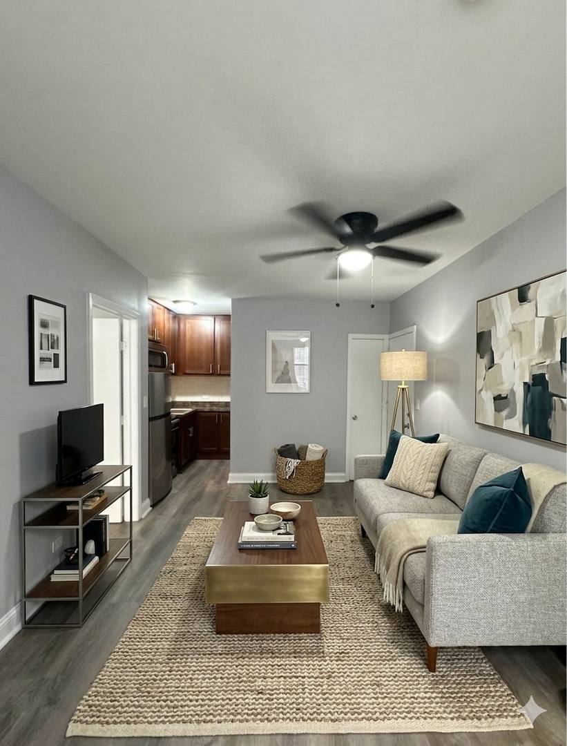Apartment for rent at 4241 N Kenmore, Chicago, IL 60613