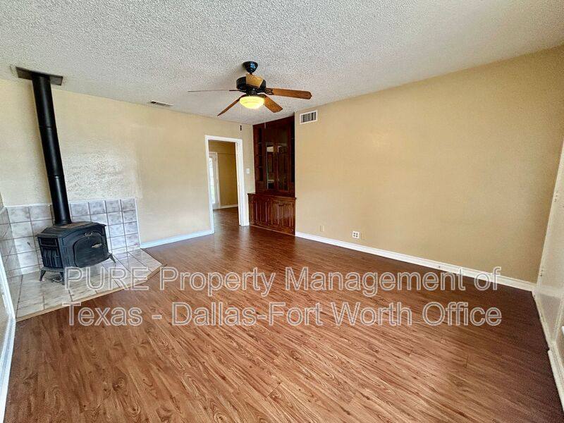 House for rent at 2411 E Mitchell St, Arlington, TX 76010