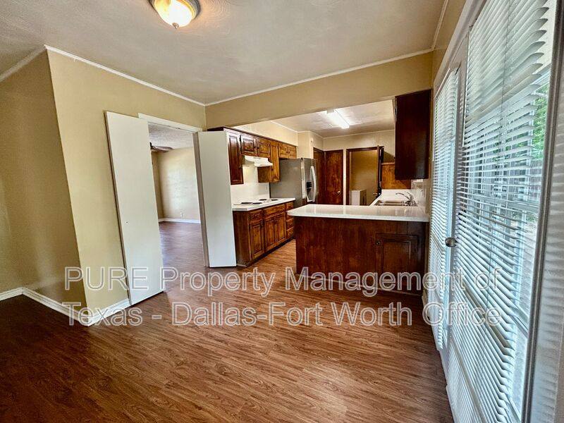 House for rent at 2411 E Mitchell St, Arlington, TX 76010