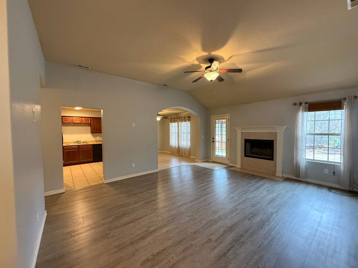 House for rent at 230 Prairie Dr, Branson, MO 65616