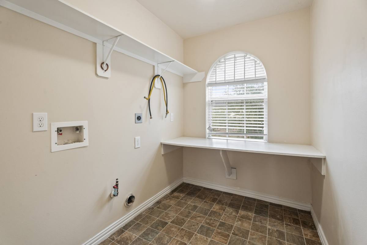 Apartment for rent at 6605 Fallen Breeze Lane, Dickinson, TX 77539
