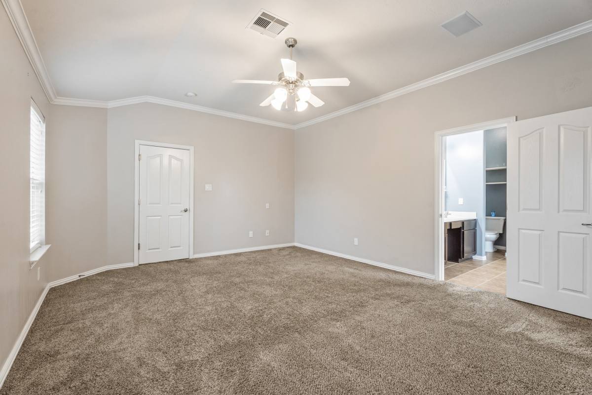 Apartment for rent at 6605 Fallen Breeze Lane, Dickinson, TX 77539