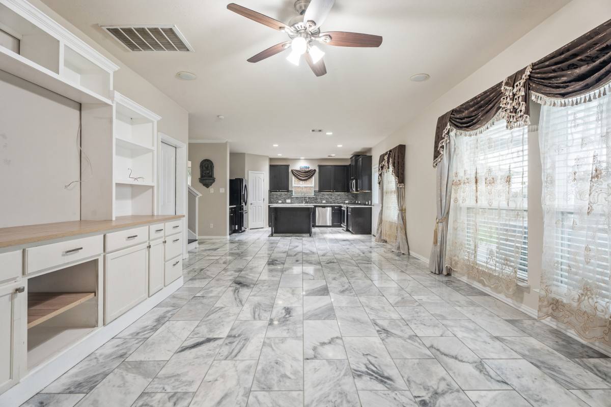 Apartment for rent at 6605 Fallen Breeze Lane, Dickinson, TX 77539