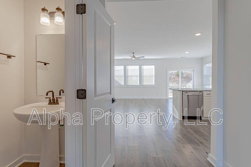Townhouse for rent at 1455 Darrowby Way, Spartanburg, SC 29301