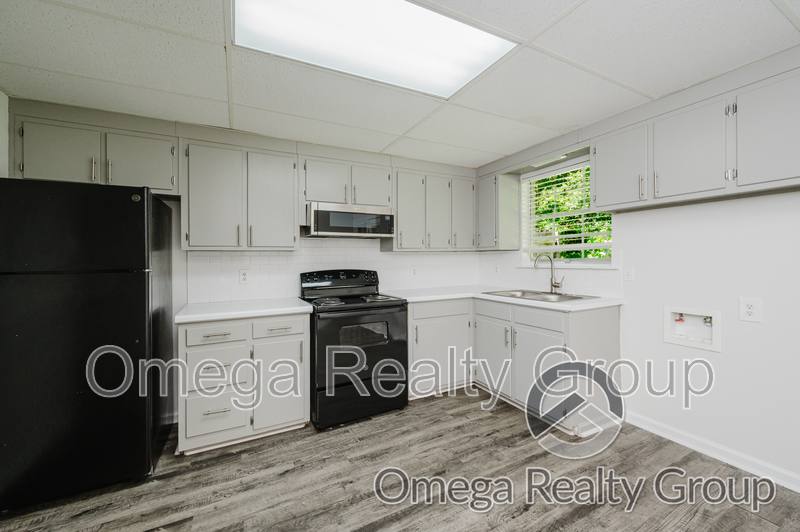 Apartment for rent at 31 Indianwood Dr, Pelham, AL 35124