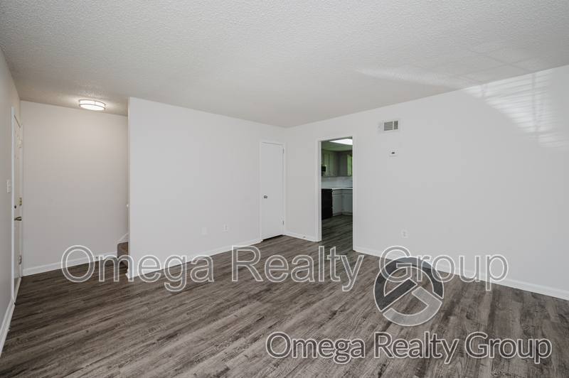 Apartment for rent at 31 Indianwood Dr, Pelham, AL 35124