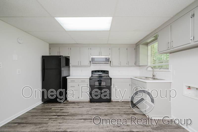 Apartment for rent at 31 Indianwood Dr, Pelham, AL 35124