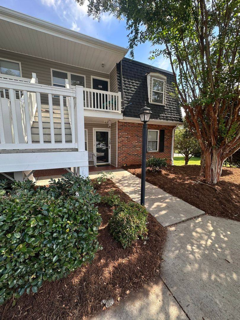 Apartment for rent at 315 Oakland Ave, Morganton, NC 28655