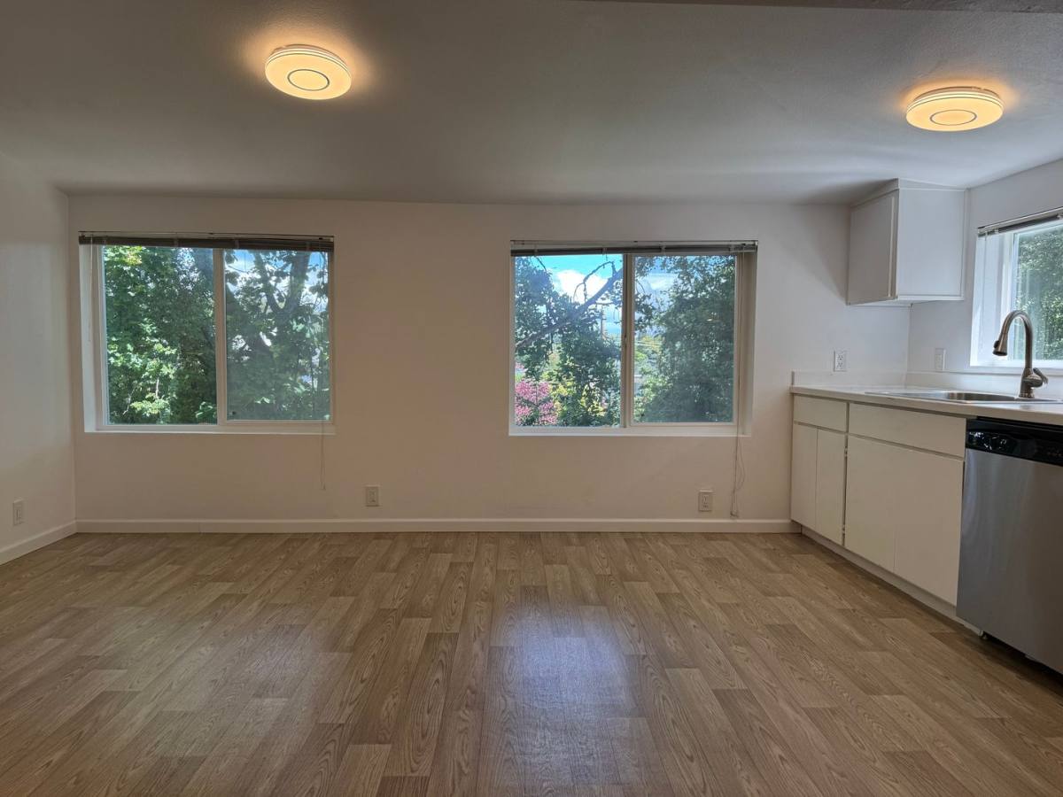 House for rent at 5536 38th Ave NE, Seattle, WA 98105