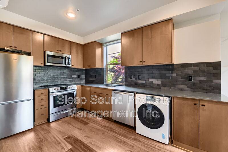 Apartment for rent at 6310 N Maryland Ave #201, Portland, OR 97217