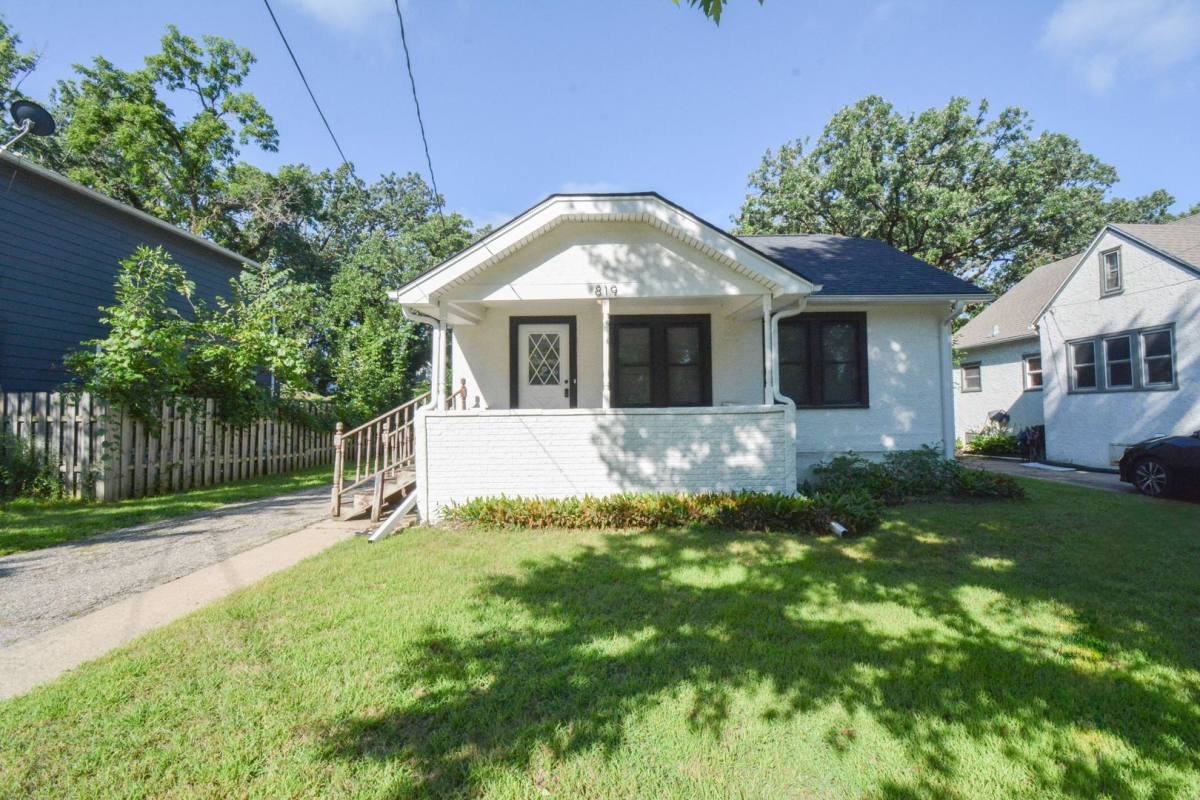 House for rent at 819 6th Ave SE, Rochester, MN 55904