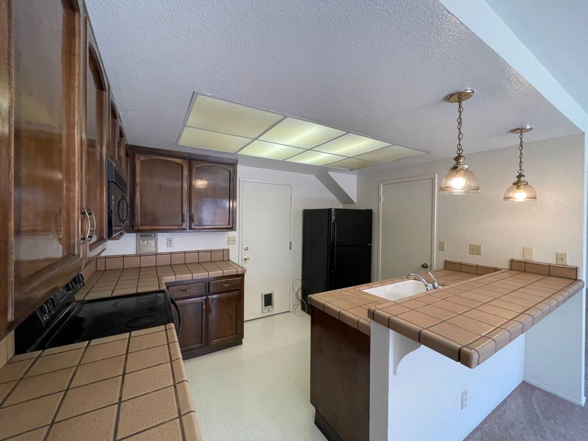 Townhouse for rent at 3443 Homestead Rd, Santa Clara, CA 95051