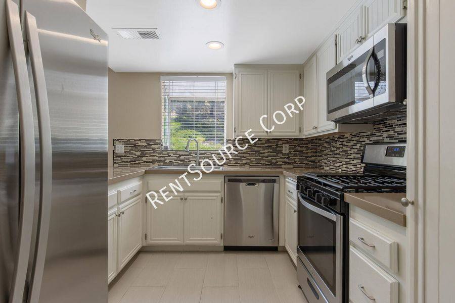 Condo for rent at 26901 Rainbow Glen Dr #643, Canyon Country, CA 91351