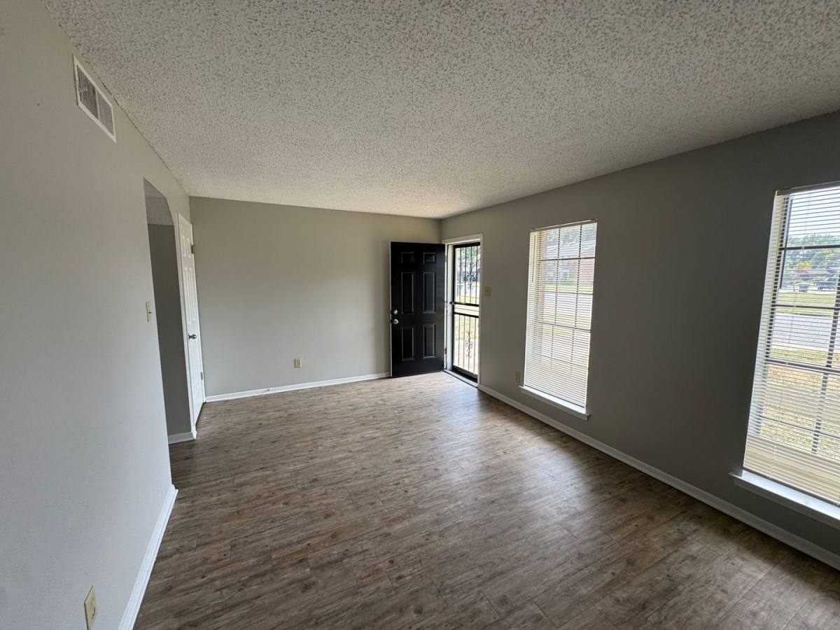 Townhouse for rent at 5252 Scottsdale Ave, Memphis, TN 38118