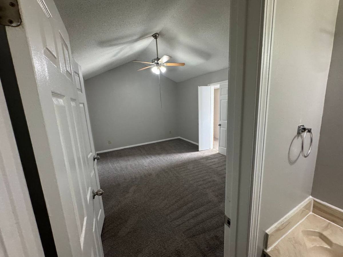 Townhouse for rent at 5252 Scottsdale Ave, Memphis, TN 38118