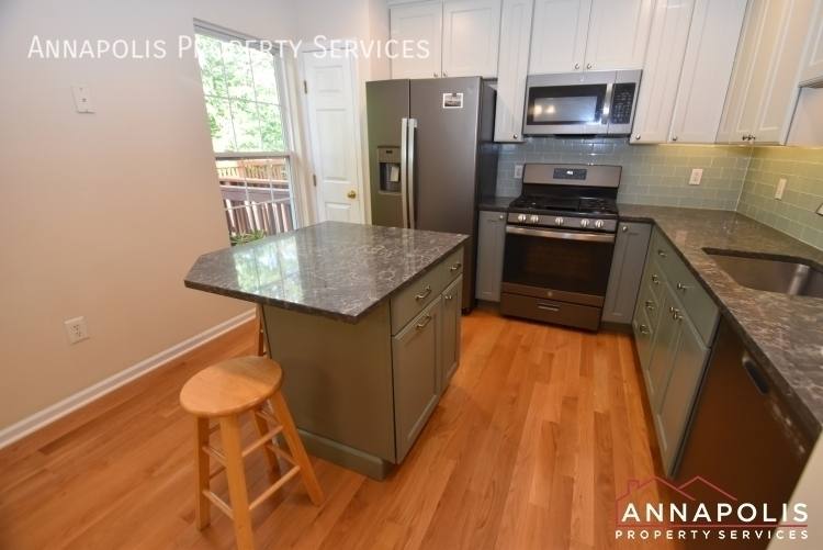 Townhouse for rent at 8735 Thornbrook Dr, Odenton, MD 21113