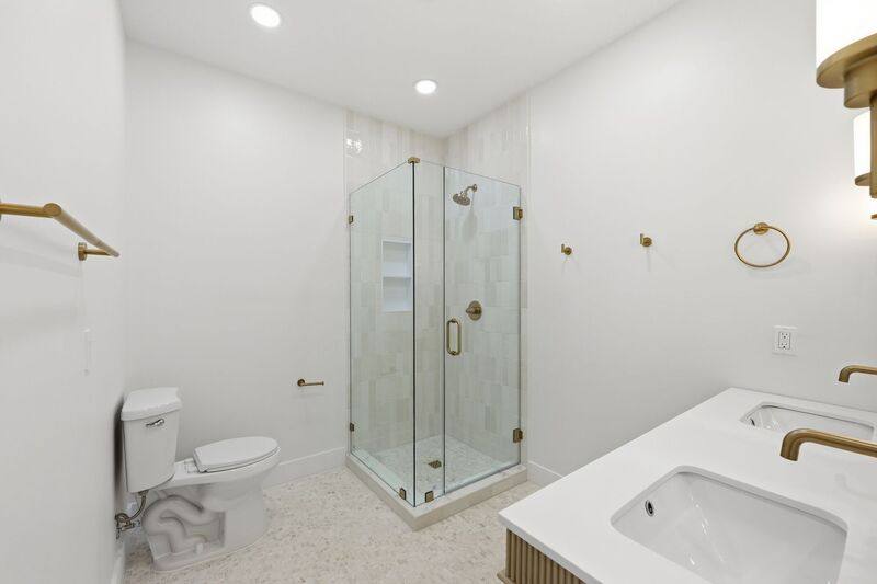Apartment for rent at 834 Oak St, Columbus, OH 43205