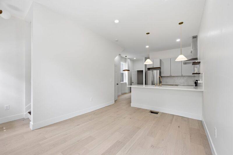 Apartment for rent at 834 Oak St, Columbus, OH 43205