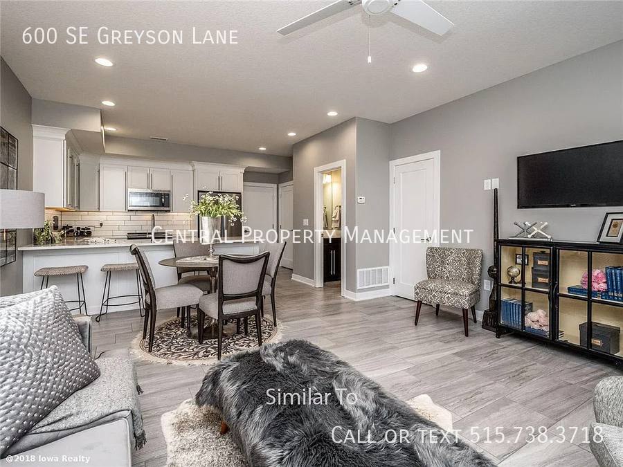 Townhouse for rent at 600 SE Greyson Lane, Waukee, IA 50263