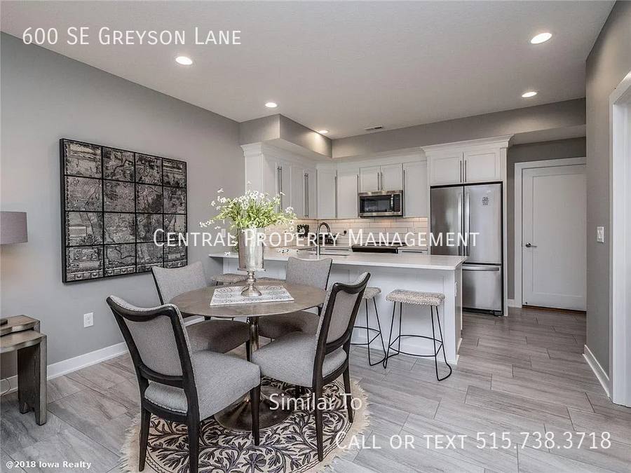 Townhouse for rent at 600 SE Greyson Lane, Waukee, IA 50263
