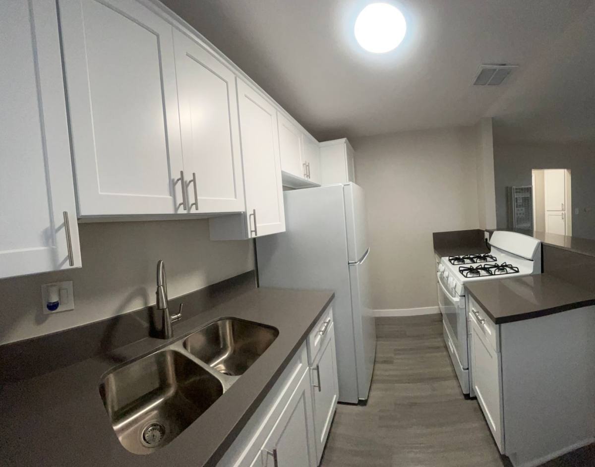 Apartment for rent at 1604 Henderson Ave, Long Beach, CA 90813