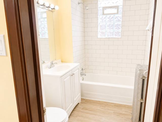 Apartment for rent at 1320 W 64th St #1, Chicago, IL 60636