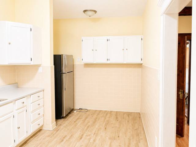 Apartment for rent at 1320 W 64th St #1, Chicago, IL 60636
