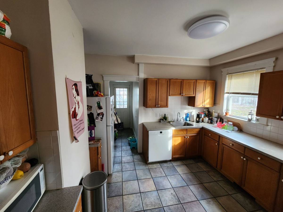 Apartment for rent at 134 Brooks St #1A, Brighton, MA 02135