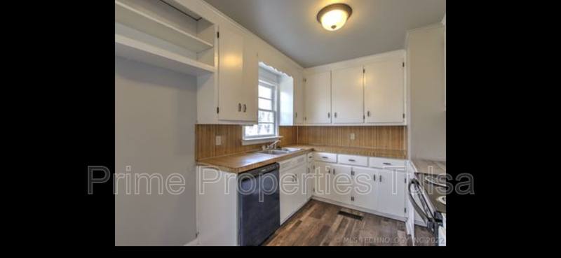 House for rent at 925 E Thompson Ave, Sapulpa, OK 74066