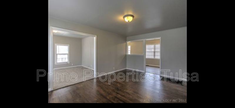 House for rent at 925 E Thompson Ave, Sapulpa, OK 74066