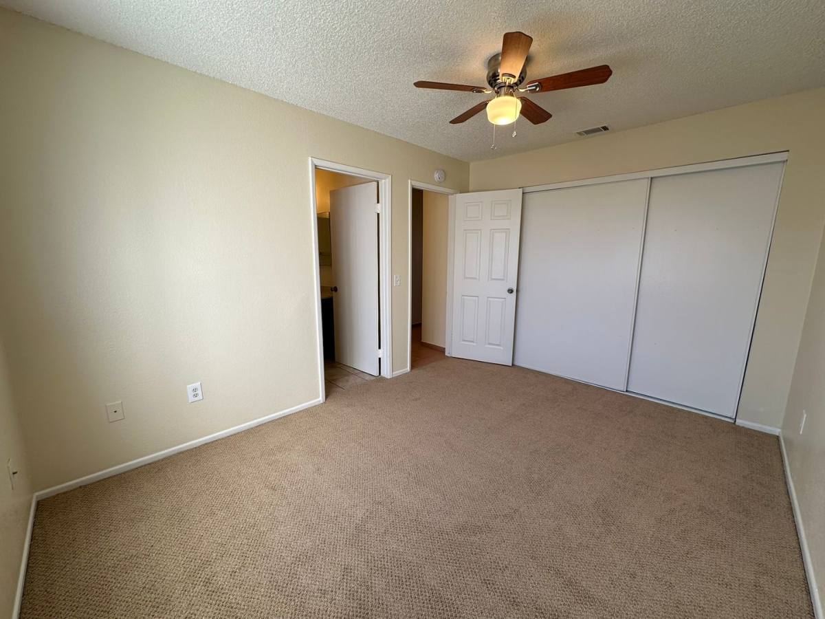 Apartment for rent at 13915 Spruce St, Hesperia, CA 92345