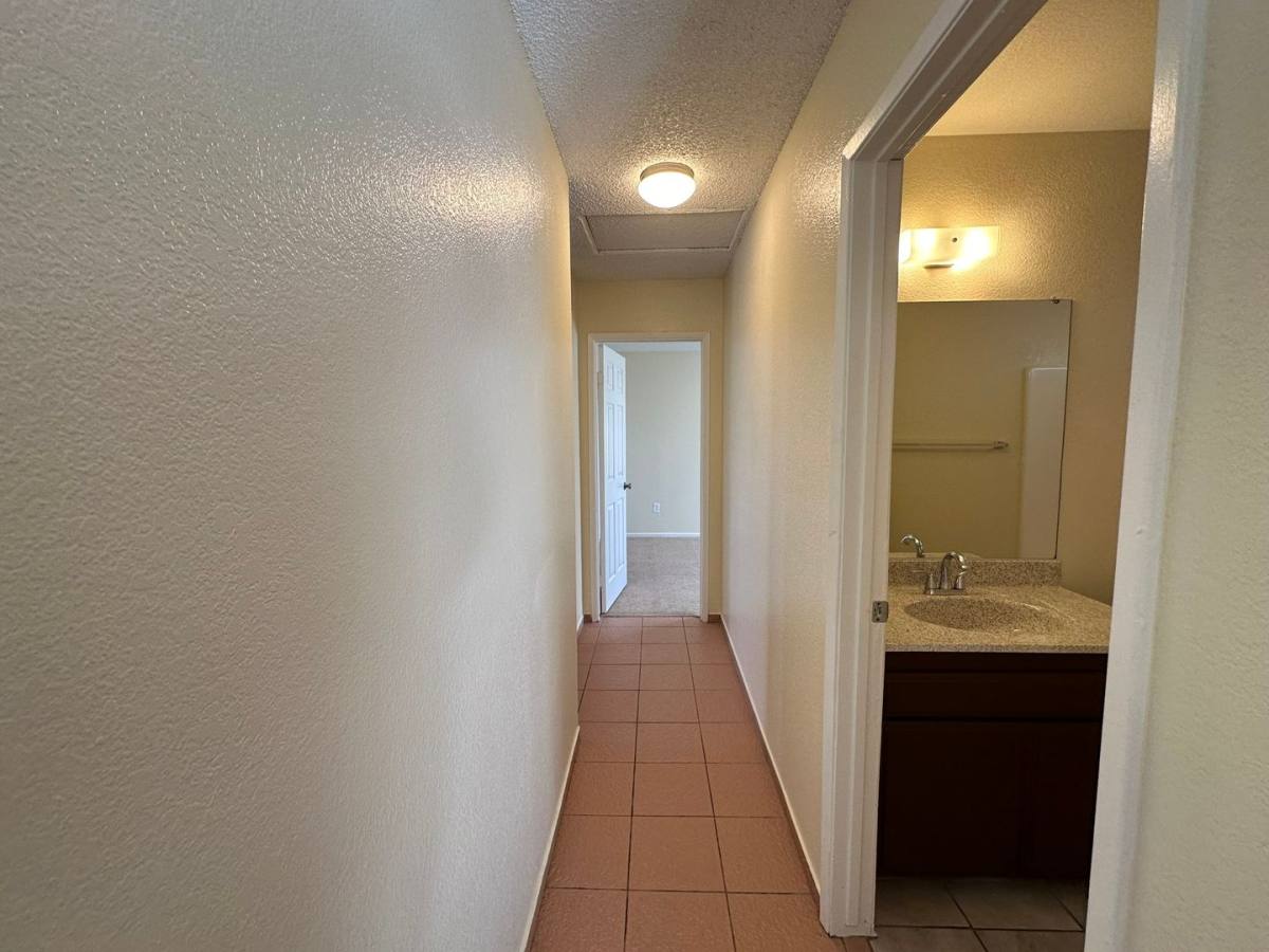 Apartment for rent at 13915 Spruce St, Hesperia, CA 92345