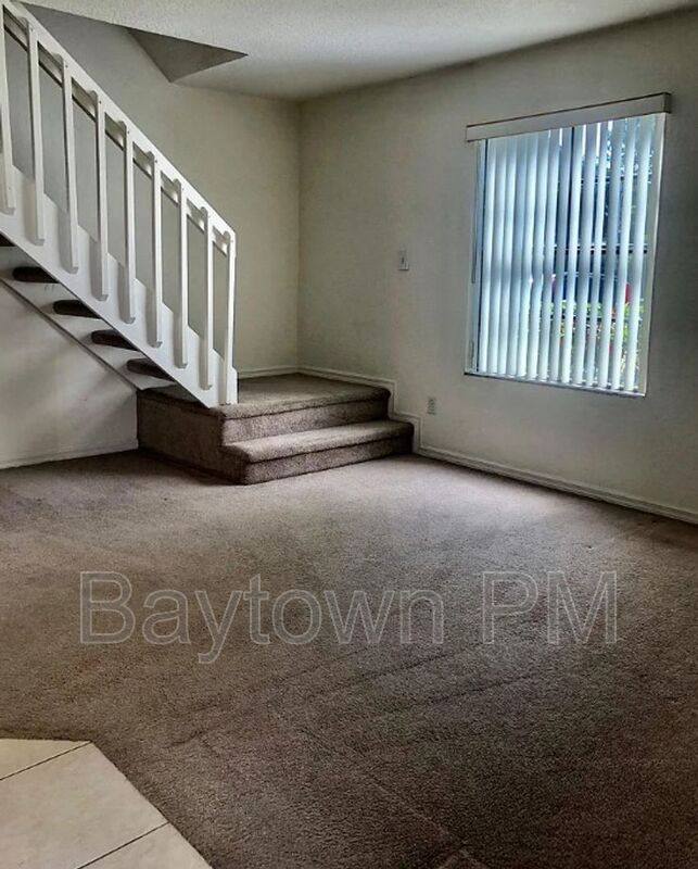 Townhouse for rent at 16547 Lake Brigadoon Circle, Tampa, FL 33618