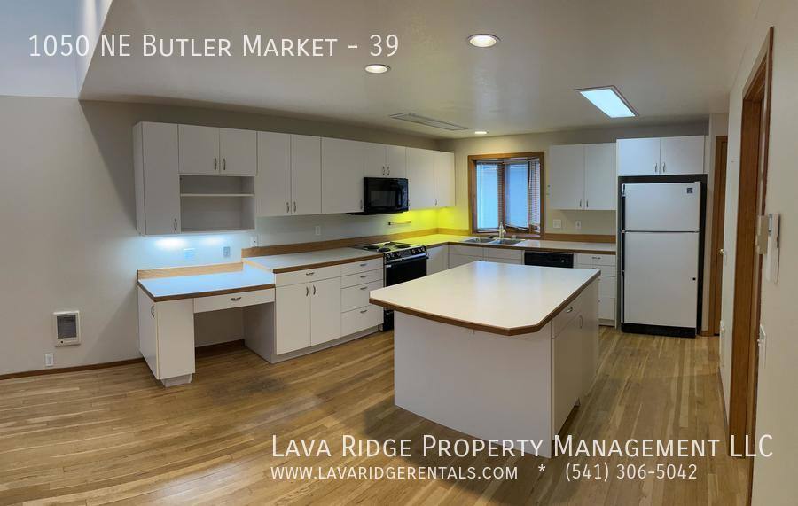 Condo for rent at 1050 NE Butler Market #39, Bend, OR 97701