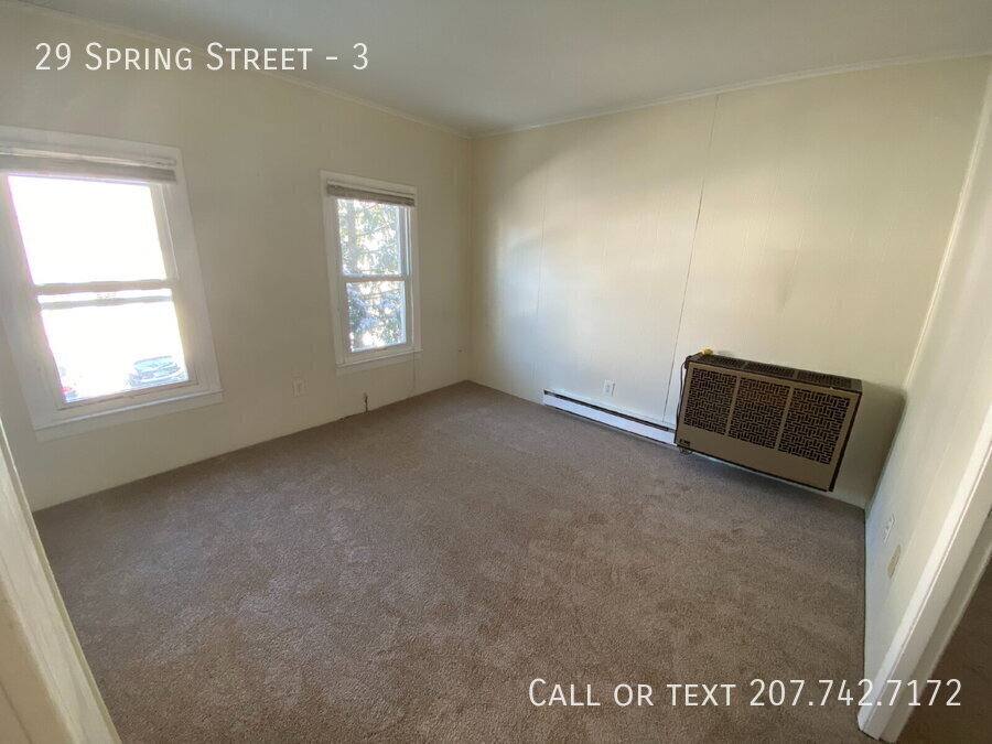 Apartment for rent at 29 Spring St #3, Newmarket, NH 03857